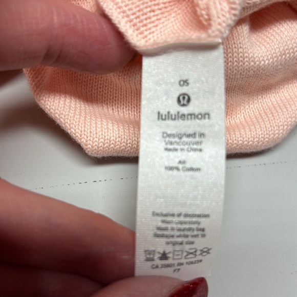 Pretty light pink Lululemon open wrap - Picture 6 of 7